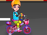 Первый велосипед маленькой девочки