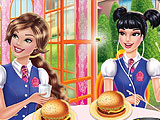 Принцессы готовят бургеры
